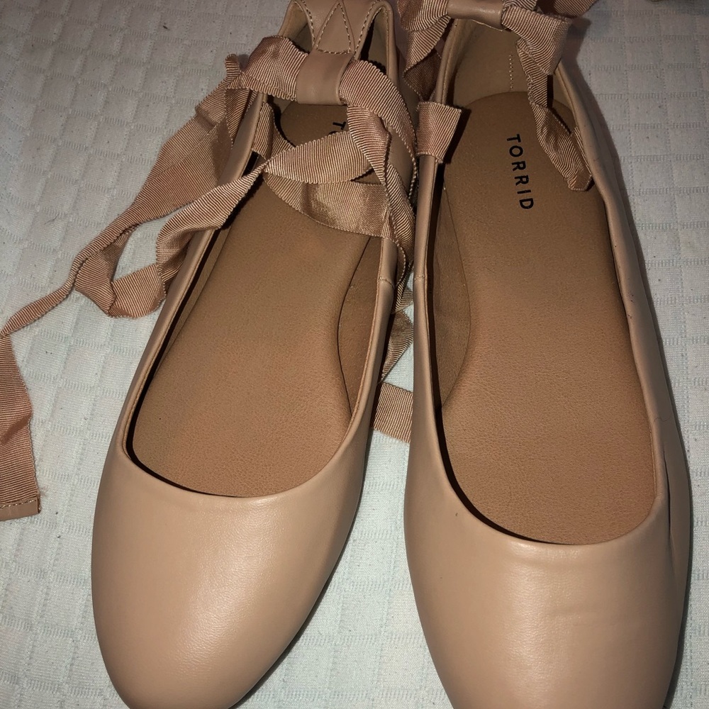 Nude Ballet Flats